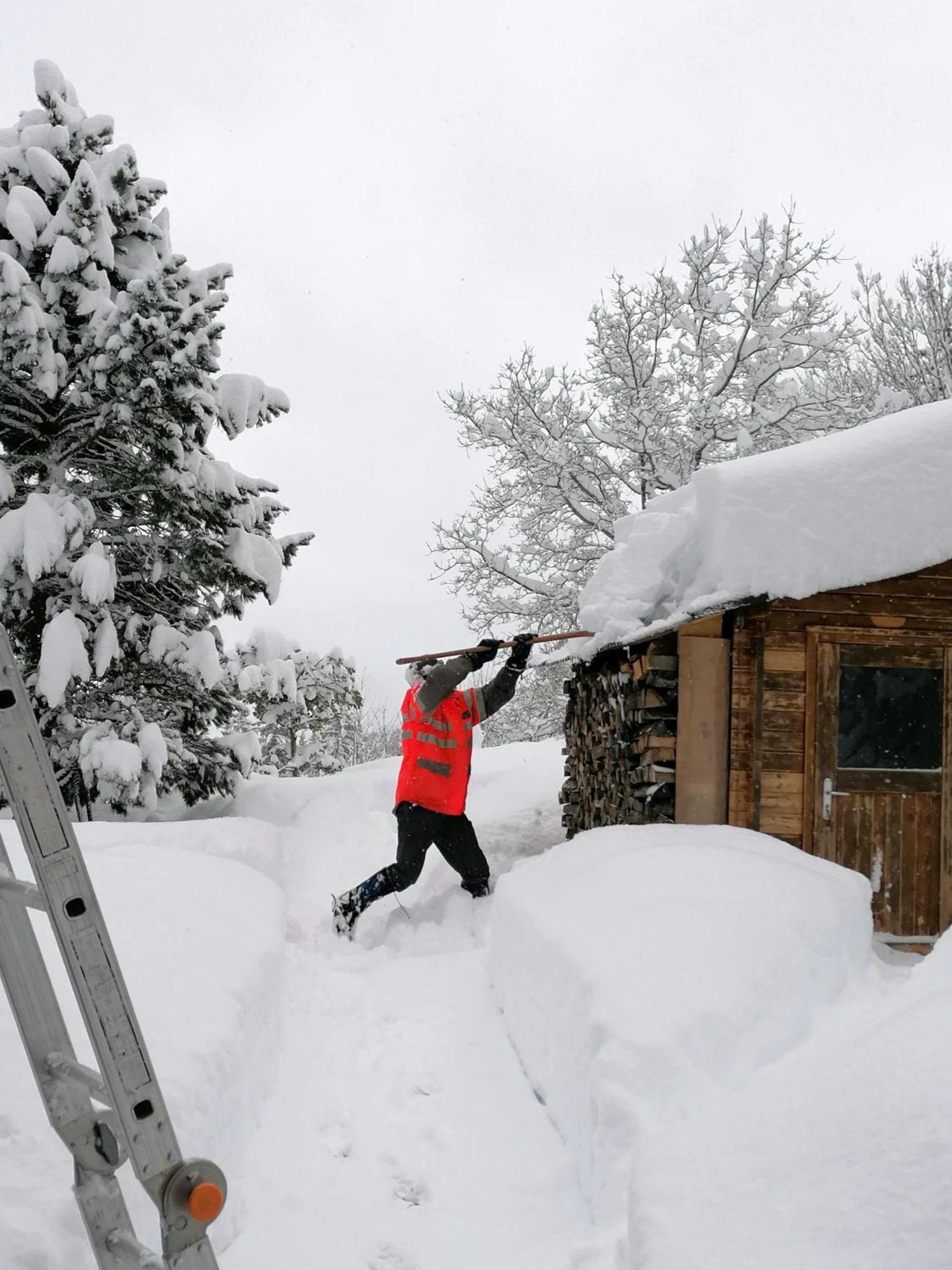 Gemuetliche Fewo Mit Sauna Inmitten Der Berge 迈林根 外观 照片