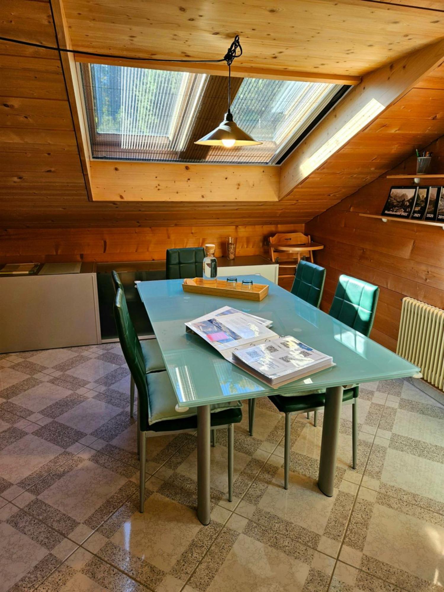 Gemuetliche Fewo Mit Sauna Inmitten Der Berge 迈林根 外观 照片