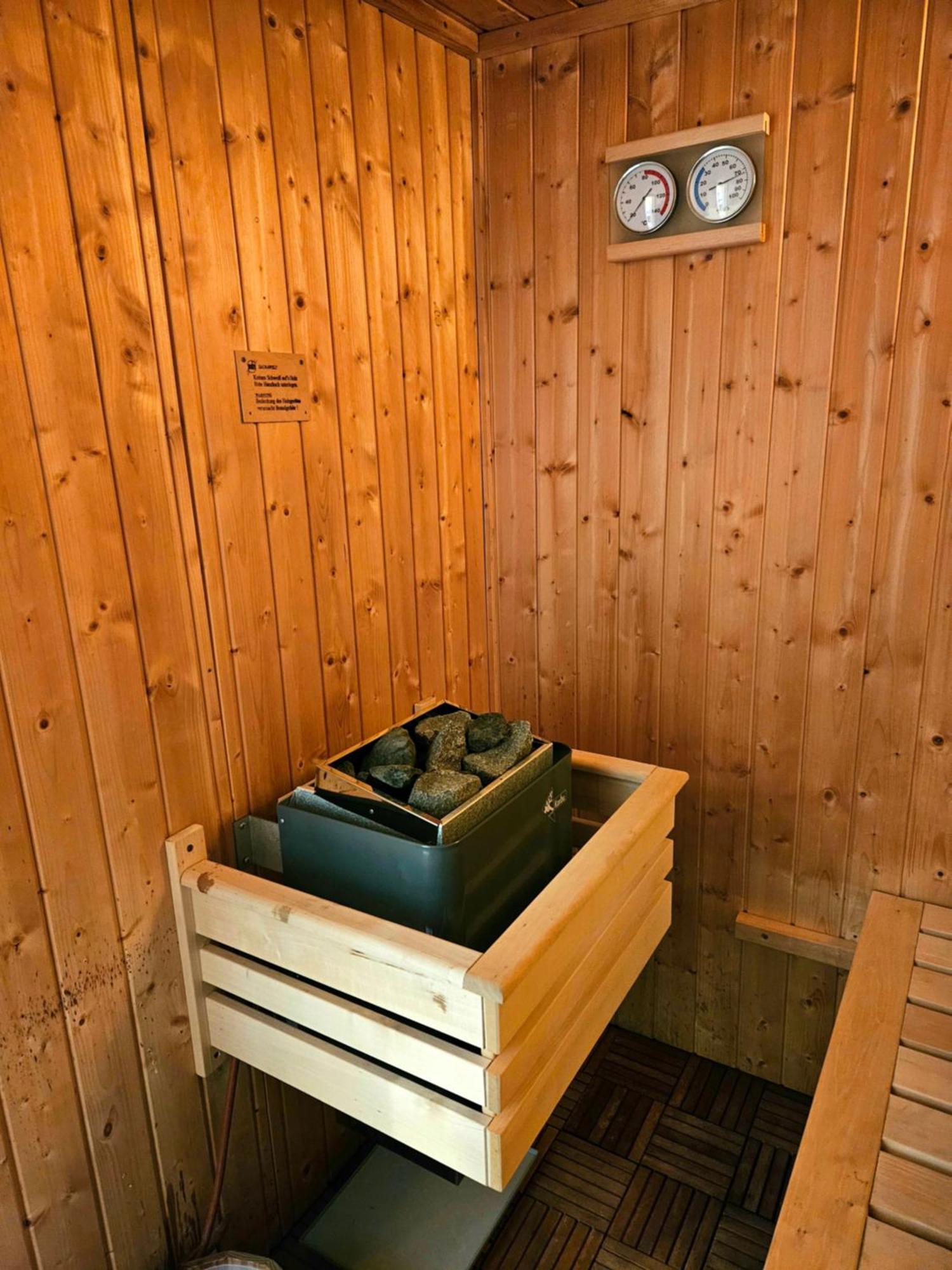 Gemuetliche Fewo Mit Sauna Inmitten Der Berge 迈林根 外观 照片