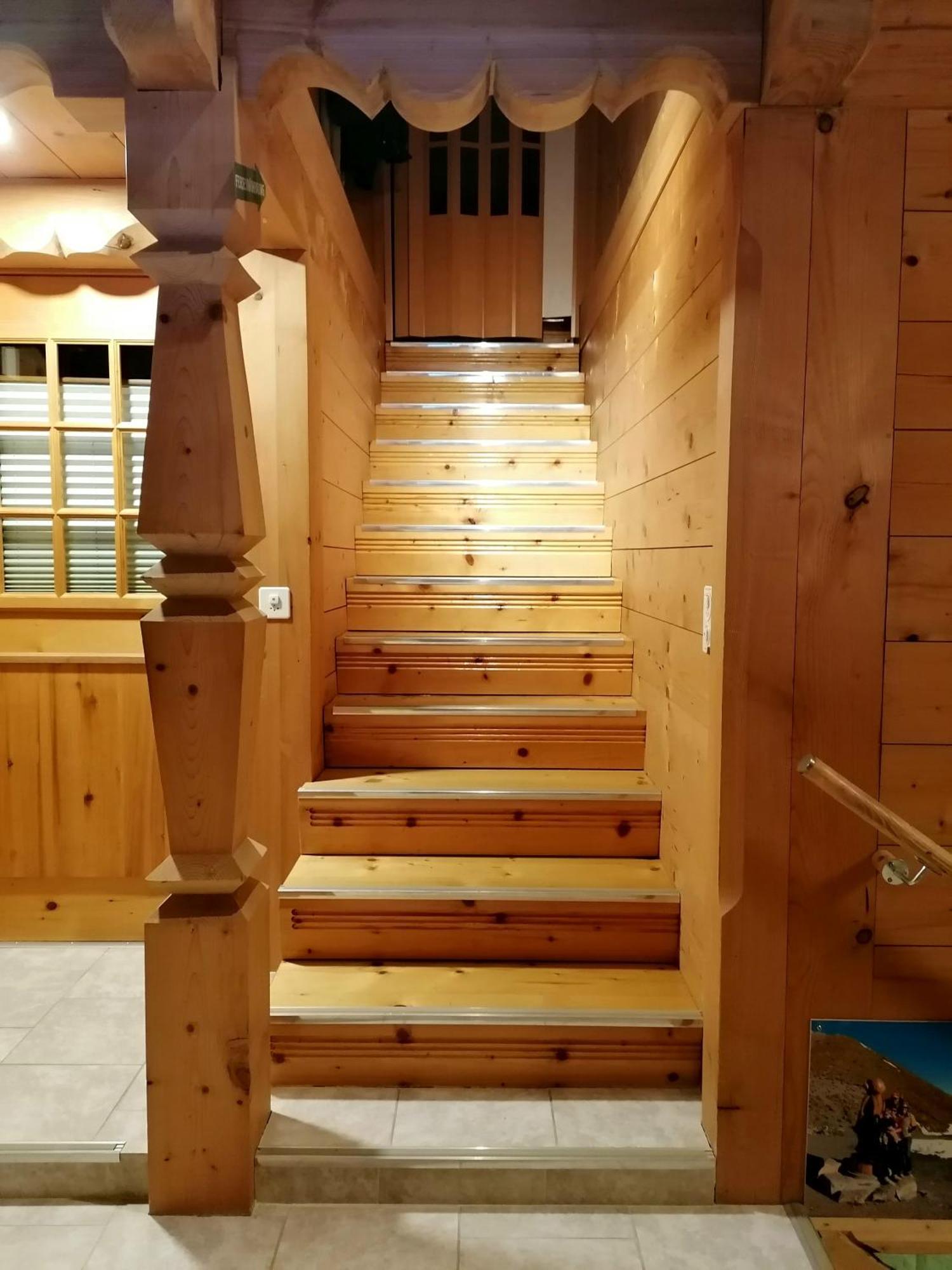 Gemuetliche Fewo Mit Sauna Inmitten Der Berge 迈林根 外观 照片